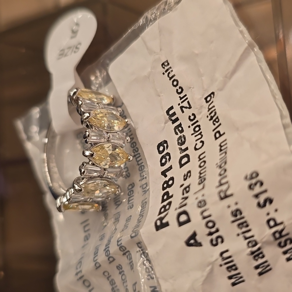 A Diva's Dream RBP8199 Size 5 Bomb Party Ring